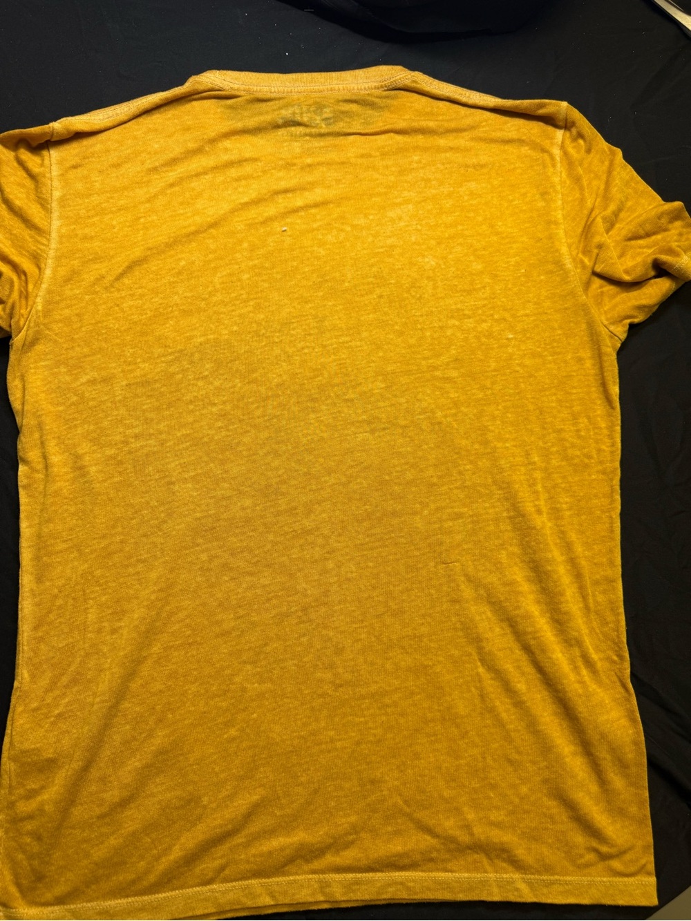 AC/DC Mustard Yellow 'Fly on the Wall Tour '82' Graphic T-Shirt (M) - Picture 6 of 6